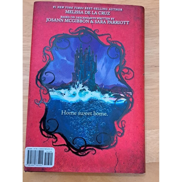 Return to the Isle of the Lost: A Descendants Novel by Melissa De La Cruz - Picture 2 of 3